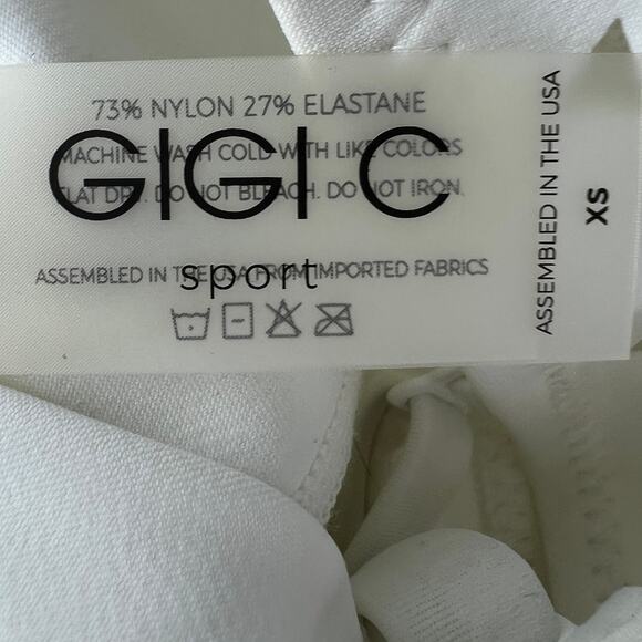 Gigi C Eden White Sport Bra Plunge Neck Laser Cut Criss-Cross Strap Size X-Small - Picture 5 of 6